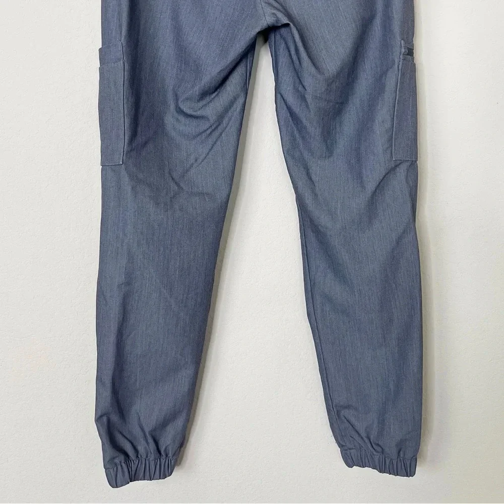 FIGS Men’s Gray Cargo‎ Jogger Scrub Pants